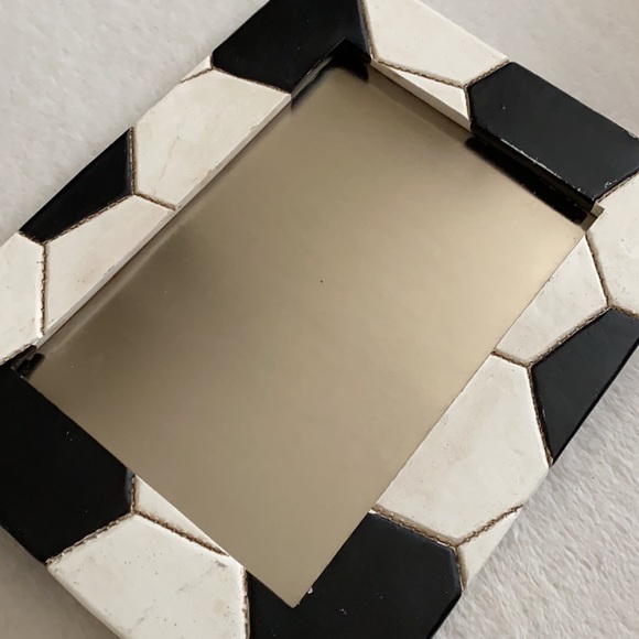 Midwest of Cannon Falls | Soccer Pattern Magnetic Picture Frame Black/White - Picture 7 of 13